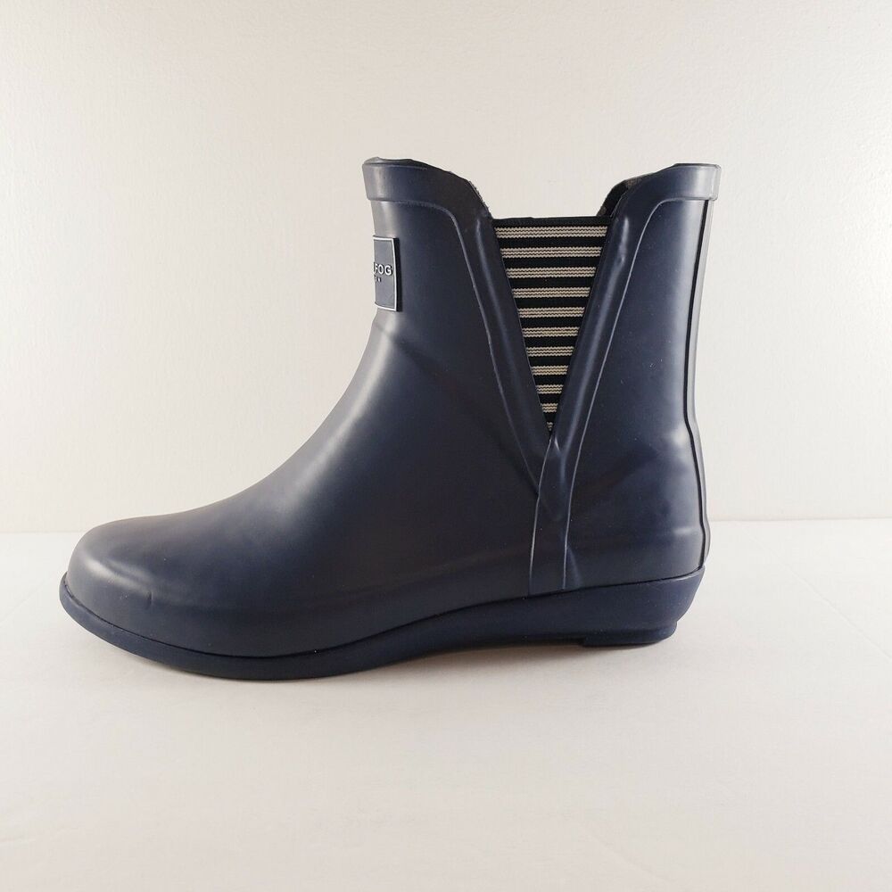 London Fog Rain Boots Women 7M Dark Blue Piccadilly HKF003 Slip On Galoshes